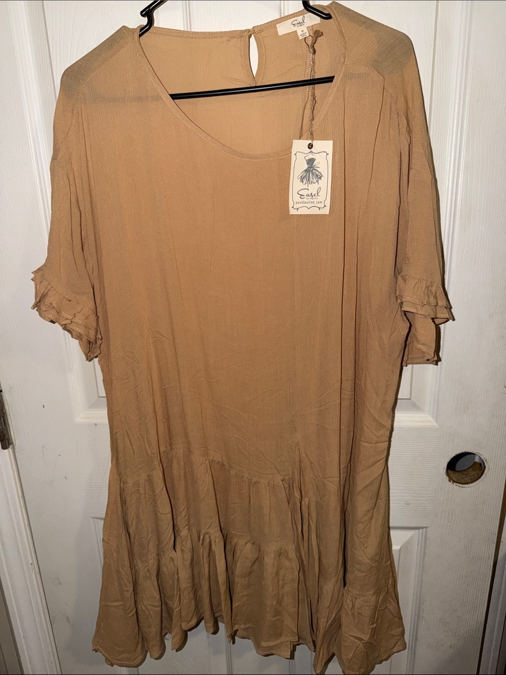 easel Women's Tan Ruffle-Hem Short Sleeve Tunic